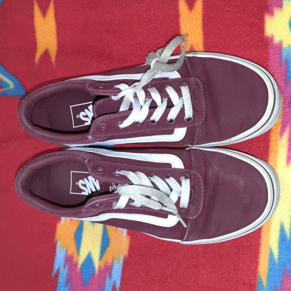 VANS Old Skool Maroon Canvas Low Top Skate Shoes Women's Size 8.0